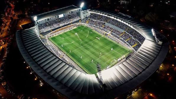 Estádio de futebol visto de cima